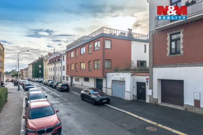 Prodej bytu 4+kk, Praha - Břevnov, Šlikova, 217 m2