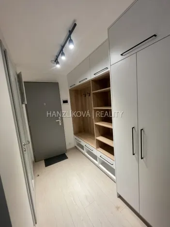 Pronájem bytu 2+kk, České Budějovice, Branišovská, 52 m2