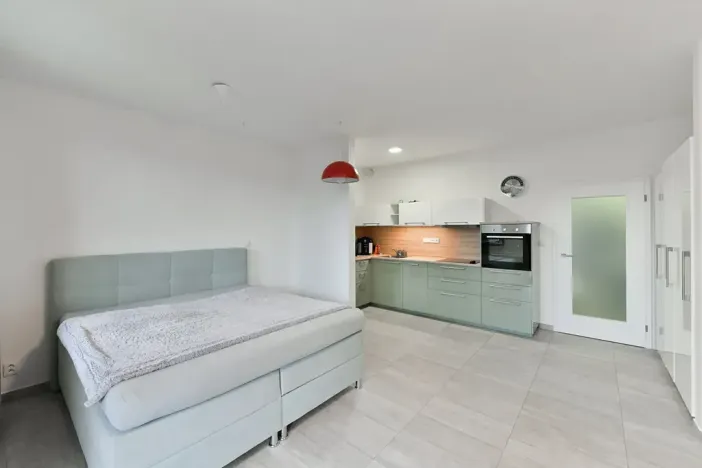 Pronájem bytu 1+kk, Praha - Košíře, Pod Šmukýřkou, 42 m2