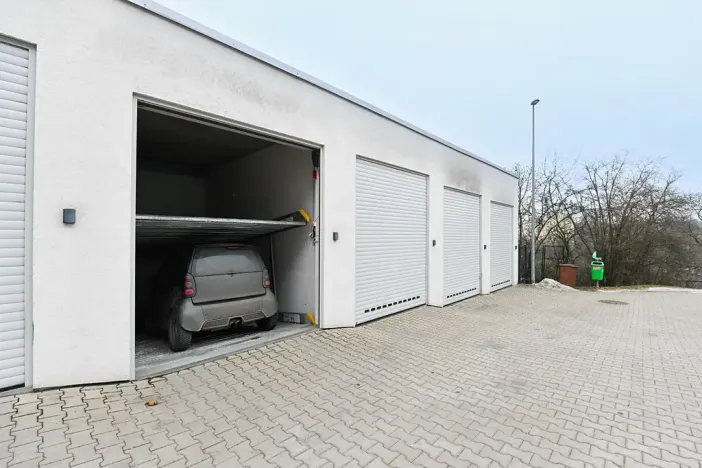 Pronájem bytu 1+kk, Praha - Košíře, Pod Šmukýřkou, 42 m2