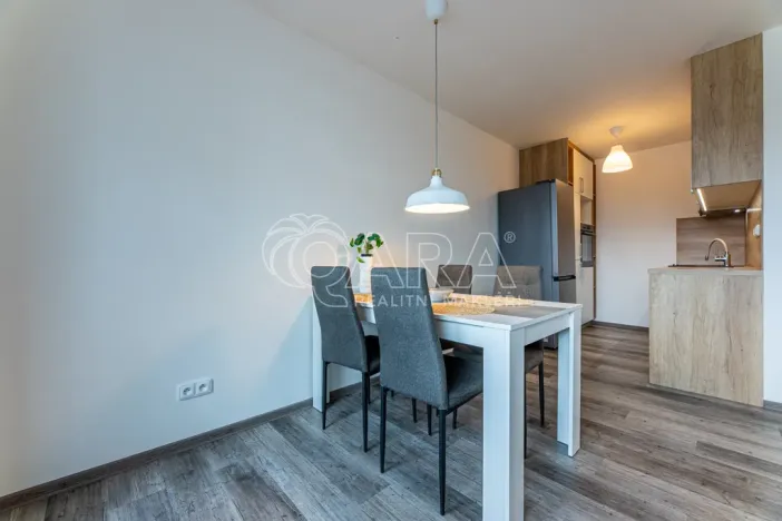 Prodej bytu 1+kk, Praha - Prosek, Lovosická, 34 m2