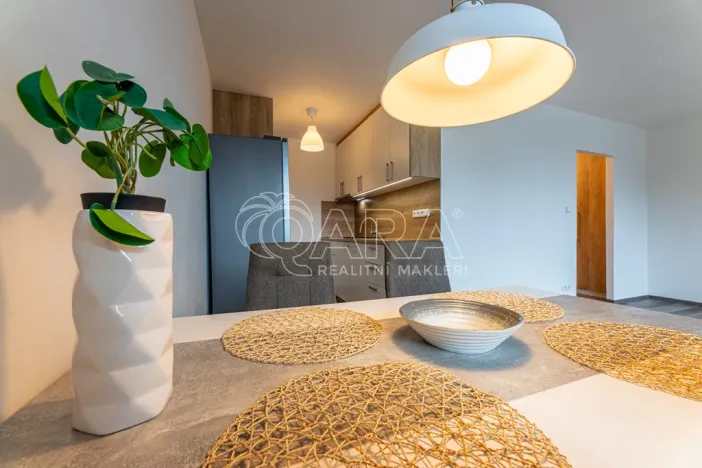 Prodej bytu 1+kk, Praha - Prosek, Lovosická, 34 m2