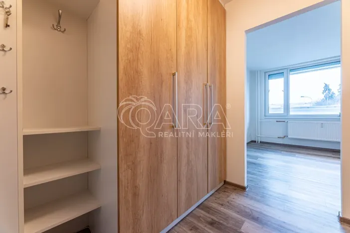 Prodej bytu 1+kk, Praha - Prosek, Lovosická, 34 m2