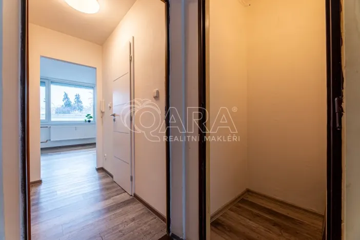 Prodej bytu 1+kk, Praha - Prosek, Lovosická, 34 m2