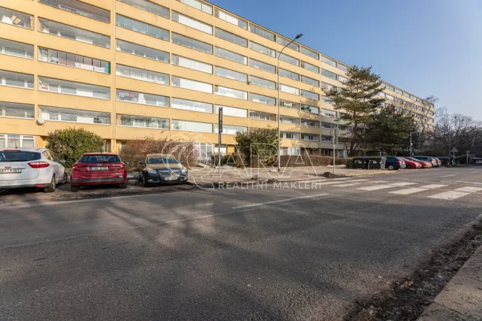 Prodej bytu 1+kk, Praha - Prosek, Lovosická, 34 m2