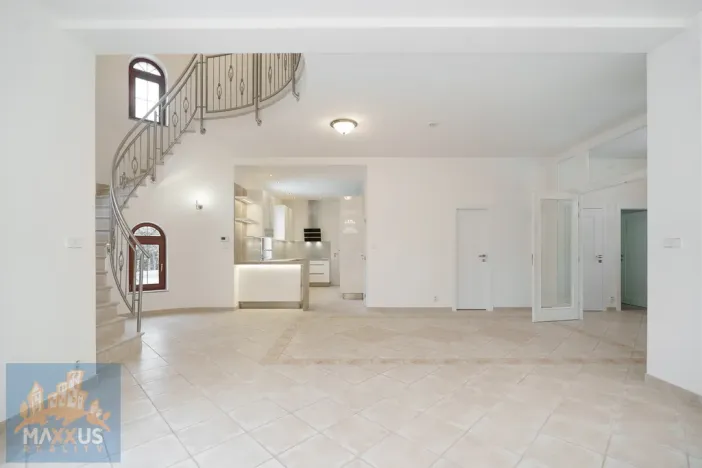 Pronájem vily, Praha - Nebušice, Nebušická, 243 m2