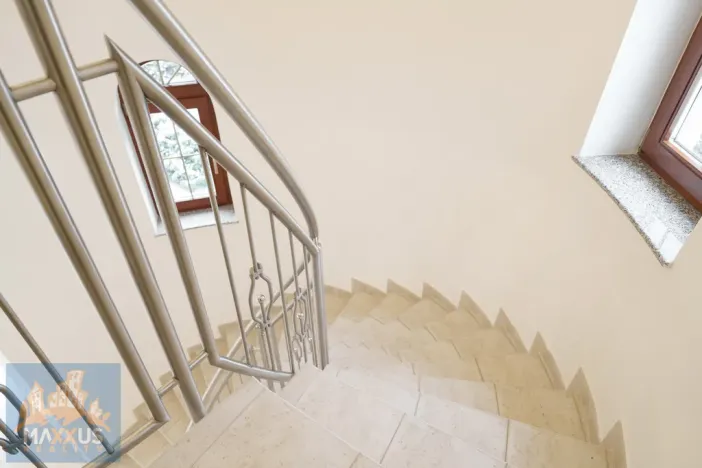 Pronájem vily, Praha - Nebušice, Nebušická, 243 m2