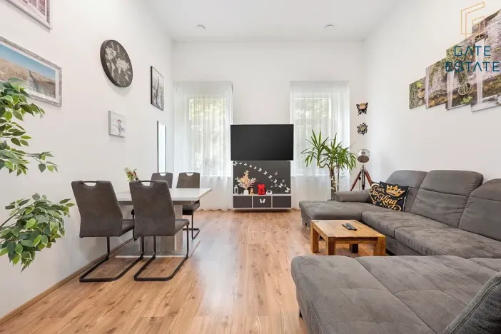 Prodej bytu 2+kk, Křížkový Újezdec, 46 m2