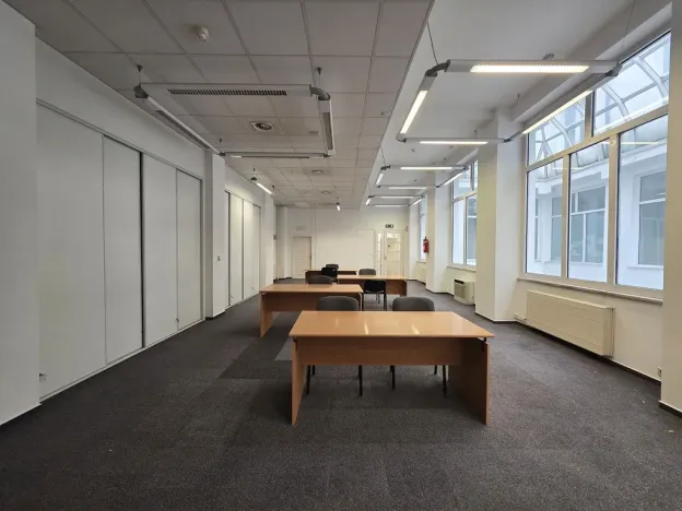 Pronájem kanceláře, Plzeň, náměstí Republiky, 125 m2