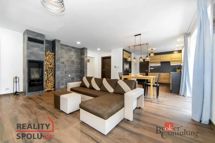 Prodej rodinného domu, Loket, Nad Hájovnou, 196 m2