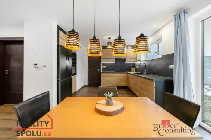 Prodej rodinného domu, Loket, Nad Hájovnou, 196 m2