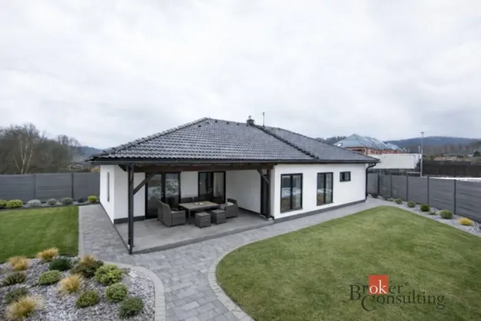 Prodej rodinného domu, Loket, Nad Hájovnou, 196 m2