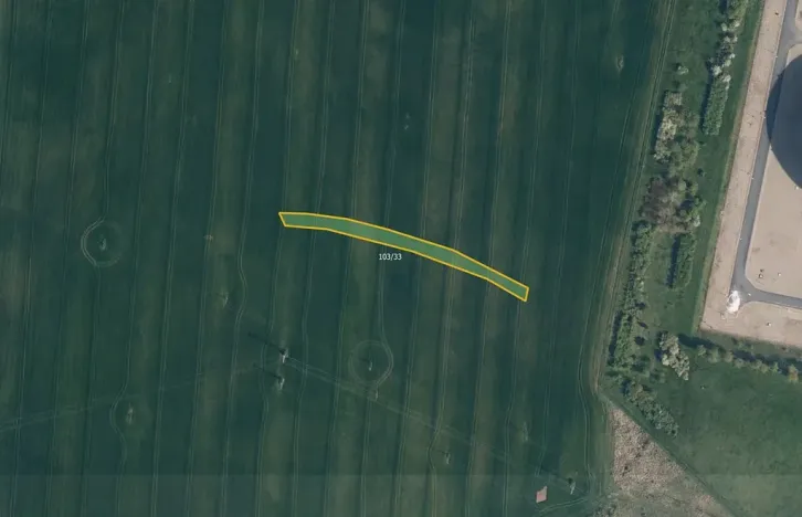 Prodej pole, Uhy, 39584 m2