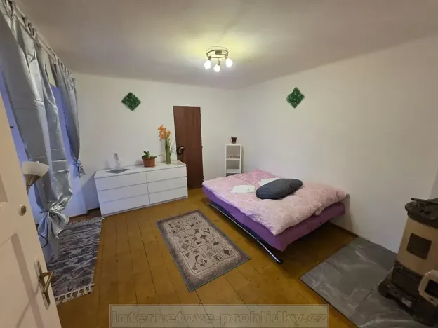 Pronájem ubytování, Praha - Modřany, K Vltavě, 18 m2