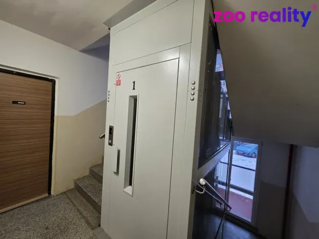 Pronájem bytu 1+1, Chomutov, Kyjická, 34 m2