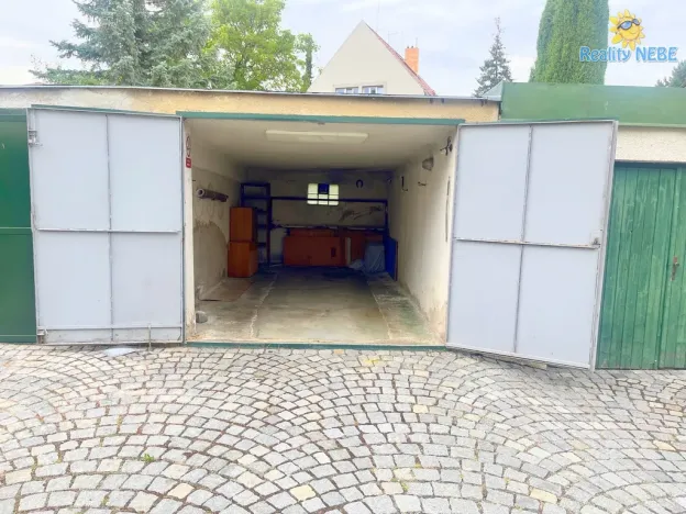 Pronájem garáže, Praha - Břevnov, U třetí baterie, 16 m2