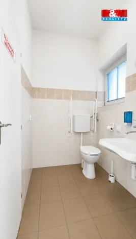 Prodej kanceláře, Hradec Králové - Slezské Předměstí, Vážní, 290 m2