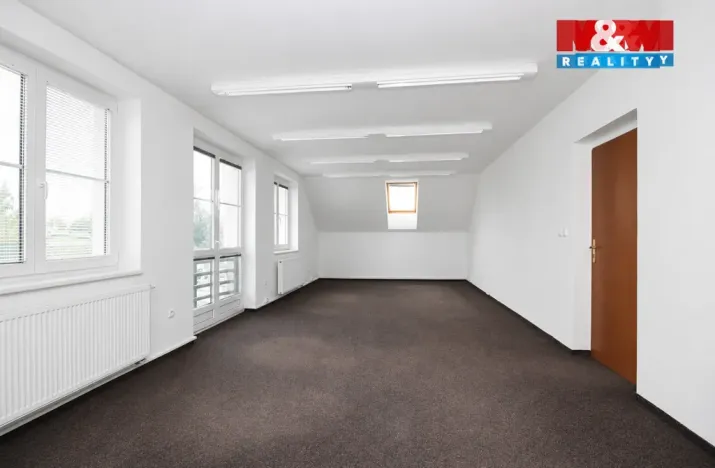 Prodej kanceláře, Hradec Králové - Slezské Předměstí, Vážní, 290 m2