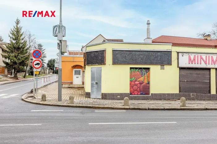 Pronájem obchodního prostoru, Praha - Dolní Počernice, Českobrodská, 66 m2