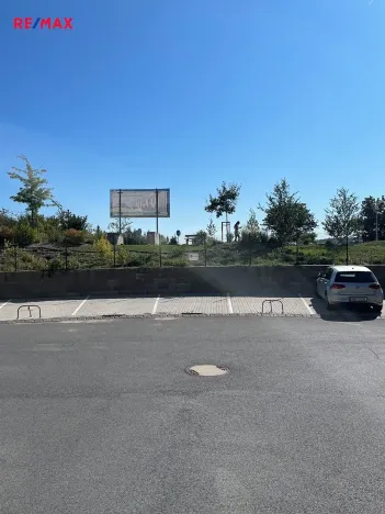 Pronájem garážového stání, Jinočany, Emy Destinové, 15 m2