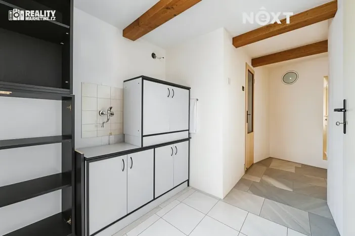 Prodej výrobních prostor, Hlubočany, 800 m2