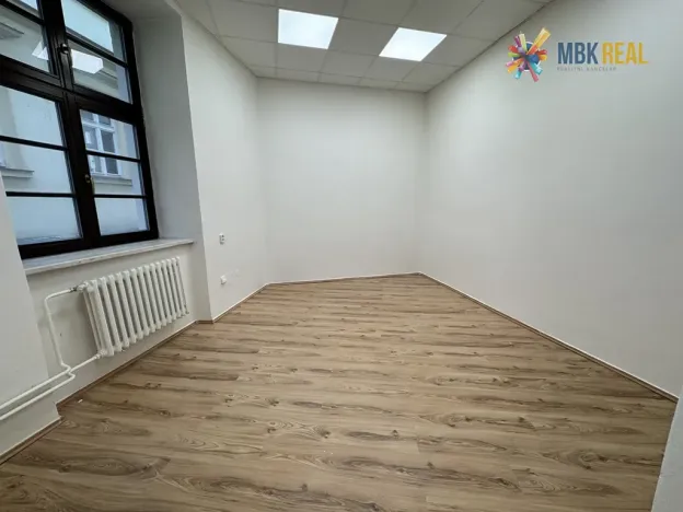 Pronájem kanceláře, Brno, Starobrněnská, 37 m2