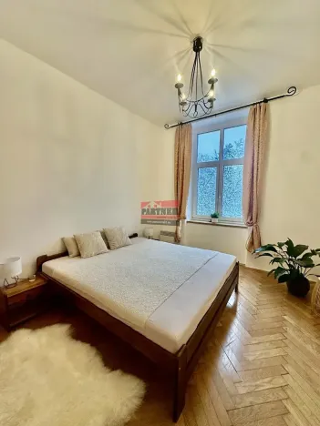 Pronájem bytu 2+kk, Tábor, Husovo nám., 70 m2