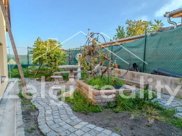 Prodej rodinného domu, Bulhary, 200 m2