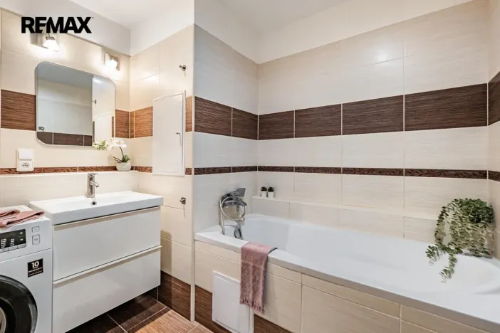 Prodej bytu 3+kk, Praha - Prosek, Jablonecká, 75 m2