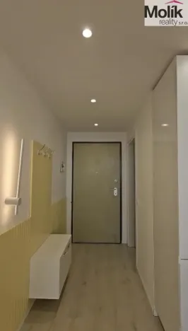 Prodej bytu 3+kk, Drač, 90 m2