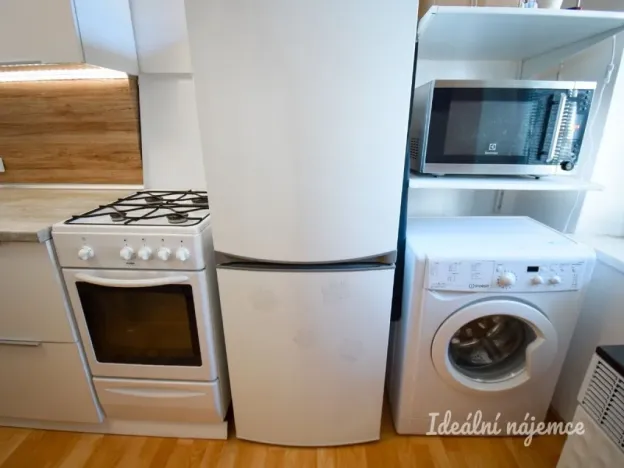 Pronájem bytu 1+1, Brno - Královo Pole, Bulharská, 40 m2