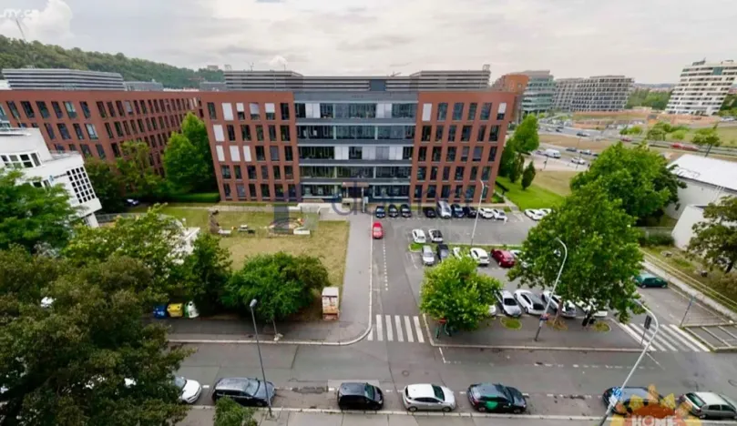 Pronájem bytu 2+1, Praha, Molákova, 42 m2