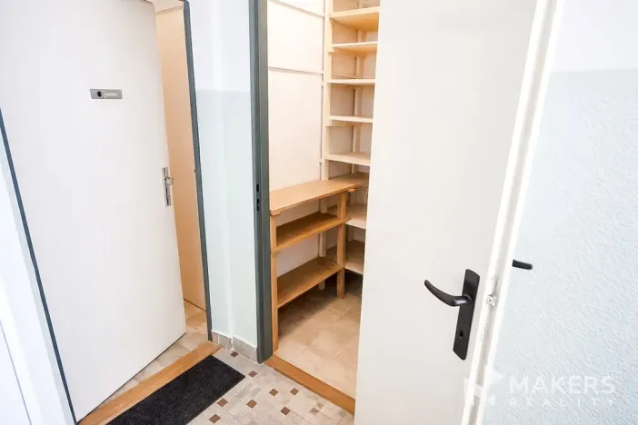 Prodej bytu 2+kk, Praha - Strašnice, Královická, 46 m2