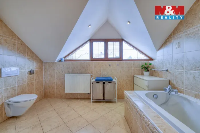 Prodej rodinného domu, Kvíčovice, 249 m2