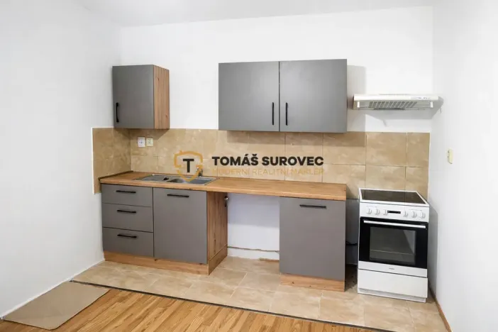 Pronájem bytu 1+1, Vizovice, Palackého Nám., 45 m2