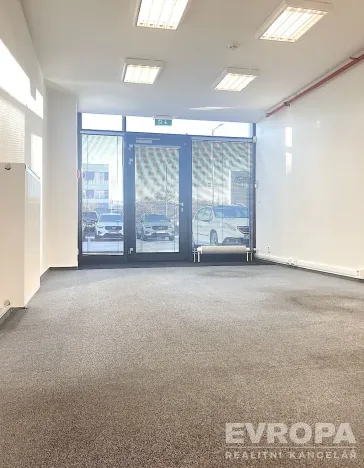 Pronájem obchodního prostoru, Brno - Štýřice, Pražákova, 73 m2
