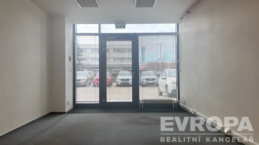 Pronájem obchodního prostoru, Brno - Štýřice, Pražákova, 73 m2