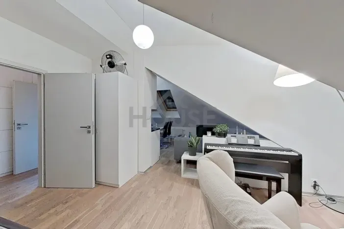 Prodej bytu 1+kk, Praha - Dejvice, Velvarská, 58 m2