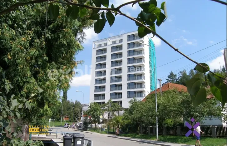 Pronájem bytu 1+kk, Zlín, Křiby, 33 m2