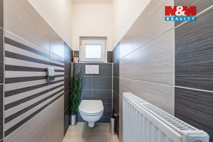 Prodej rodinného domu, Radonice, Růžičkova, 182 m2