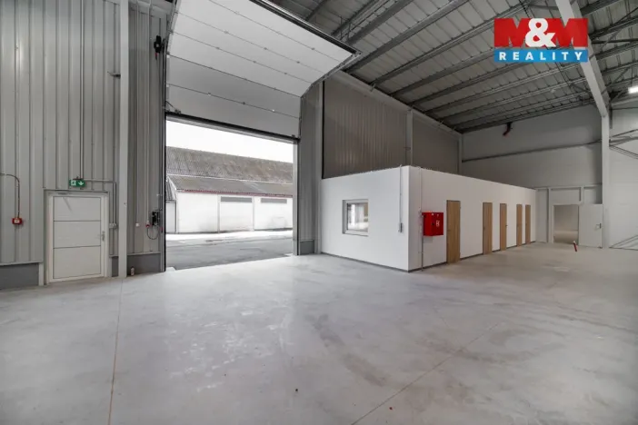 Pronájem skladu, Cerekvice nad Loučnou - Pekla, 2380 m2