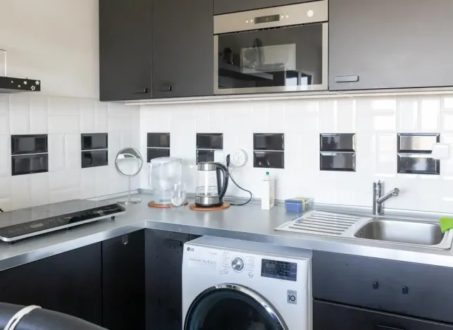 Pronájem bytu 1+kk, Praha - Kobylisy, Kyselova, 22 m2