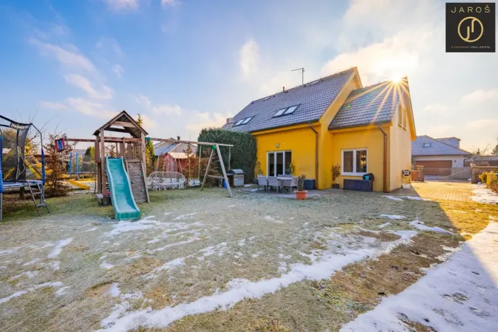 Prodej rodinného domu, Nové Strašecí, Myslivečkova, 100 m2