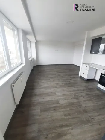 Pronájem bytu 1+kk, Karlovy Vary - Bohatice, Dubová, 38 m2