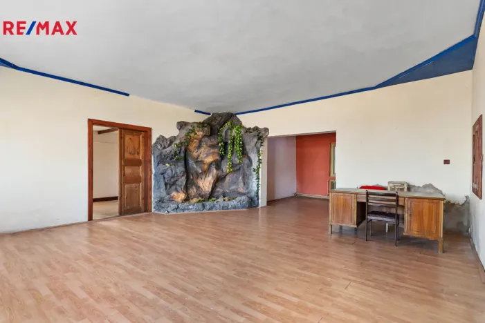 Prodej rodinného domu, Chuchelna - Komárov, 428 m2