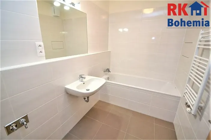 Pronájem bytu 2+kk, Praha - Žižkov, V zahrádkách, 55 m2