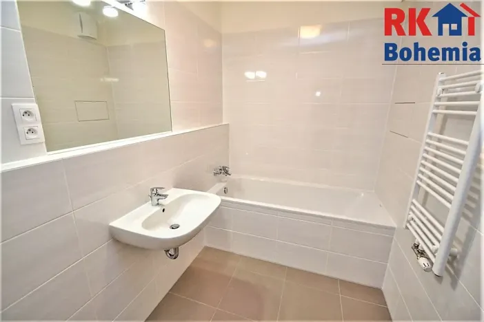 Pronájem bytu 2+kk, Praha - Žižkov, V zahrádkách, 55 m2