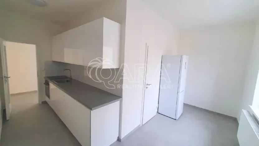 Pronájem bytu 3+1, Praha, Italská, 80 m2