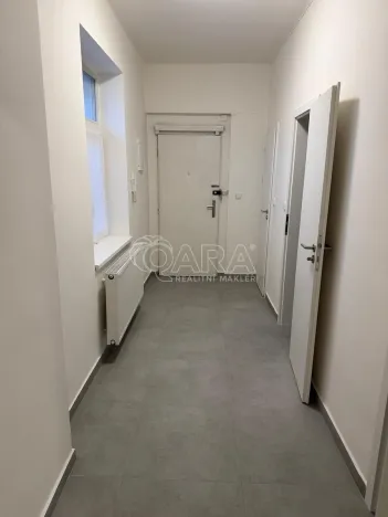 Pronájem bytu 3+1, Praha, Italská, 80 m2