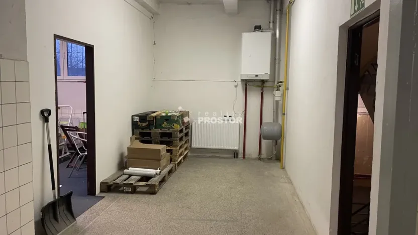 Pronájem výrobních prostor, Jirny, Tovární, 179 m2